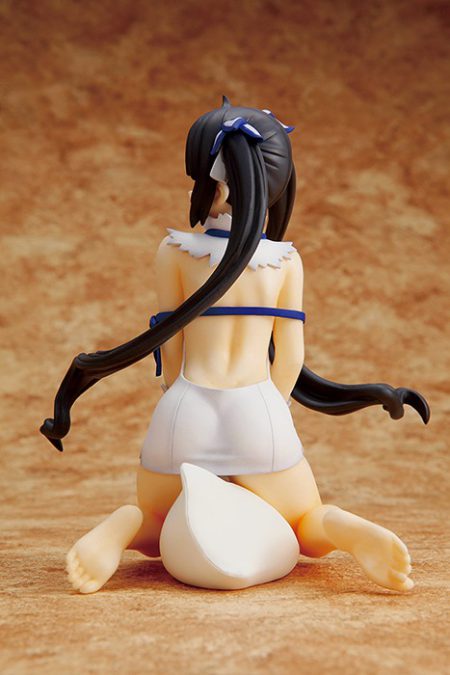 Hestia Figure with Pillow 3